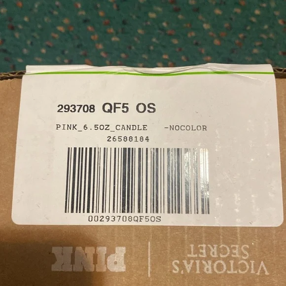 NWT Fresh & Clean Candle from Victoria’s Secret PINK. In box. 2 avail, 1 sold. - Picture 5 of 5